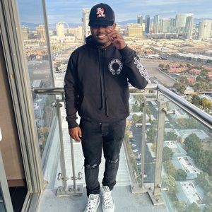 Meet your Posher, Adeleke